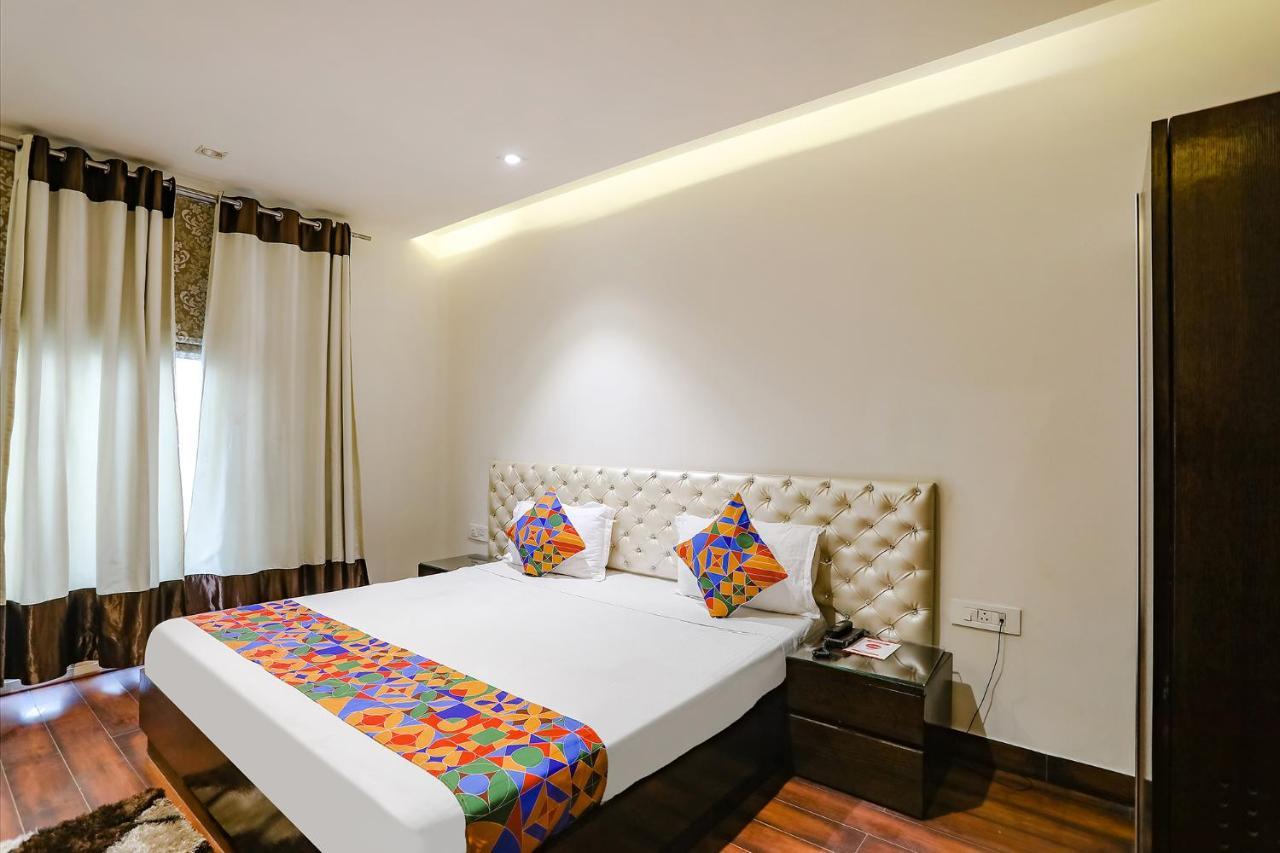 Fabhotel Grand Stay Yeni Delhi Dış mekan fotoğraf
